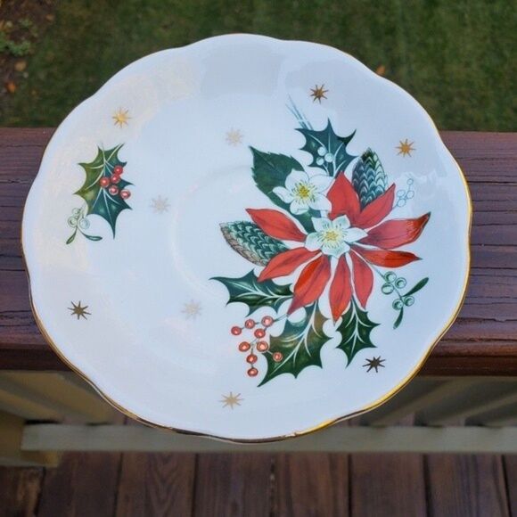 Queen Anne Noel bone china cup and saucer set christmas holiday - Picture 3 of 4